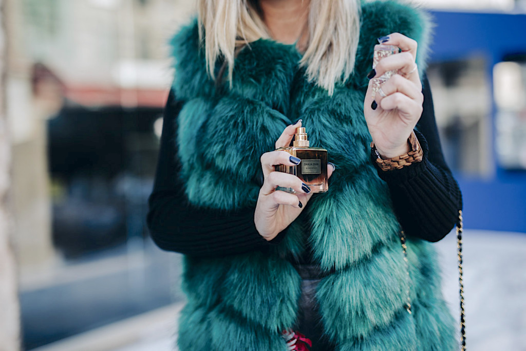 Green shop fur vest