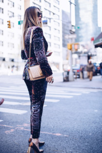 hilma lifestyle blogger from glamourim wearing zara velvet suit